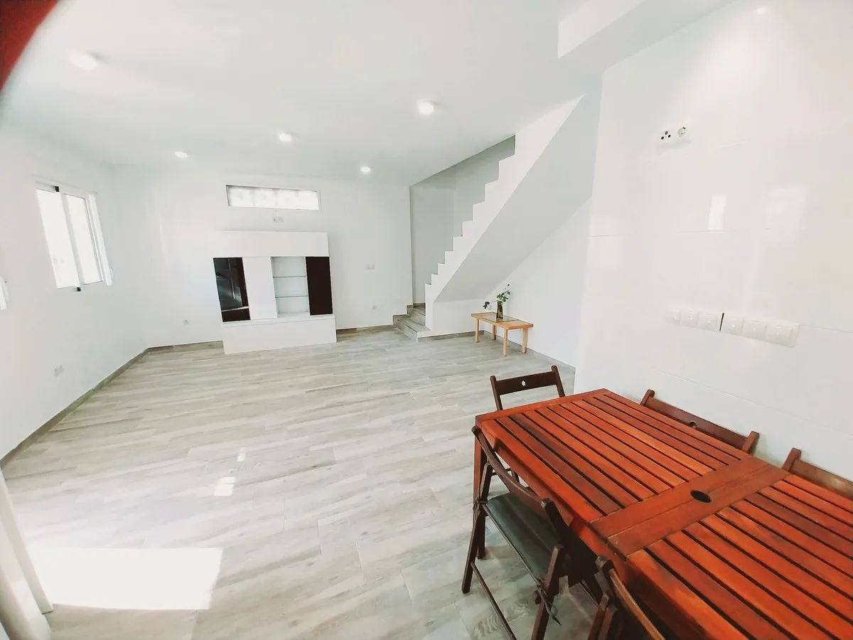 12b90eb7-1412-4812-a3c4-24a09c2cb1da