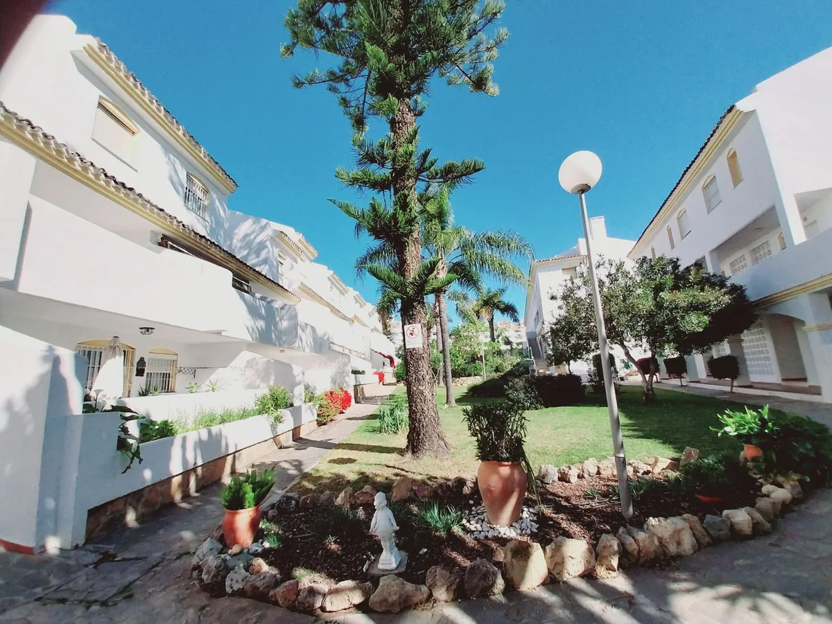 57b3a4ac-27a9-4efa-b2a3-bd7d6f41d980