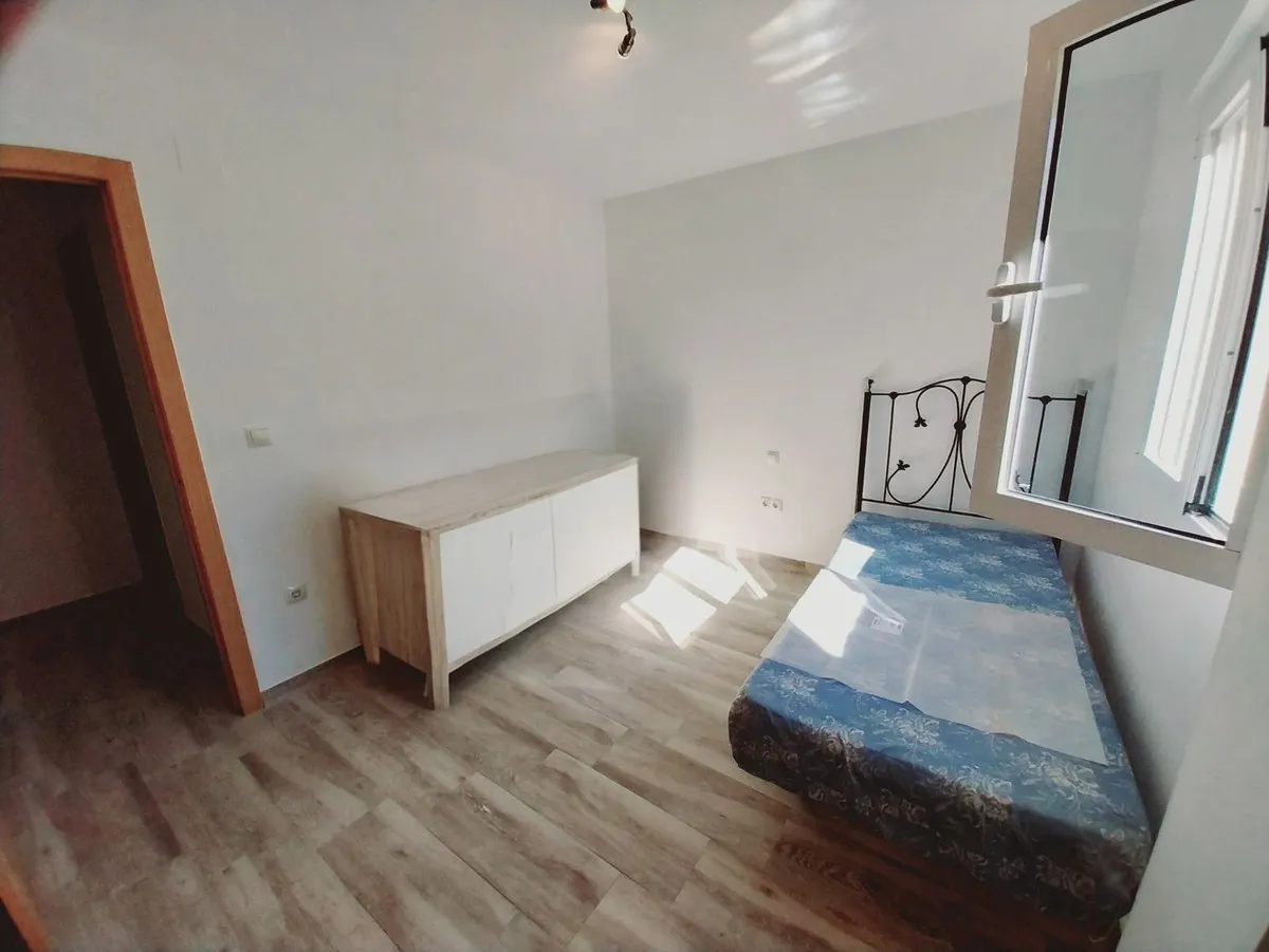 b8e32a41-1194-428e-9b93-dbf5ac72241a