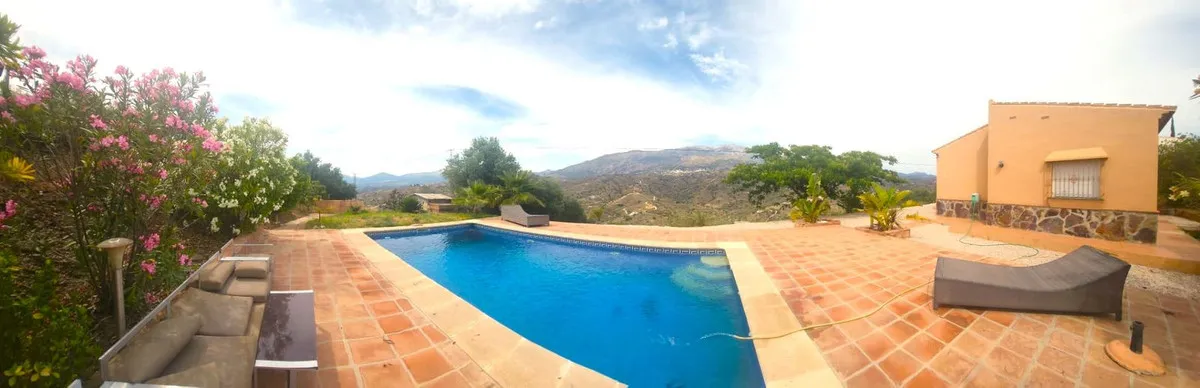 1282a4f7-26a9-45f1-b08a-a23c01497605