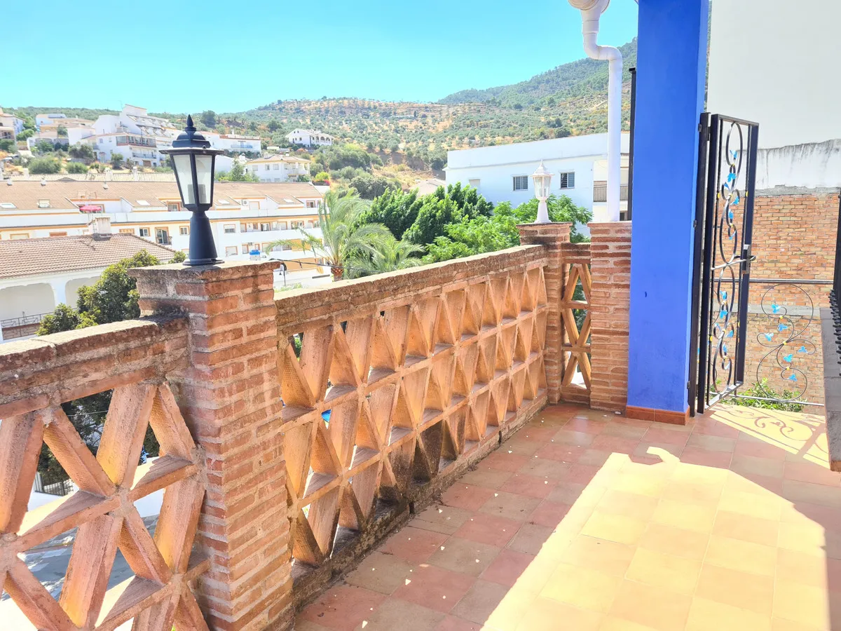 1ee5f8f1-d2c8-47da-b8a7-250ac42f7475