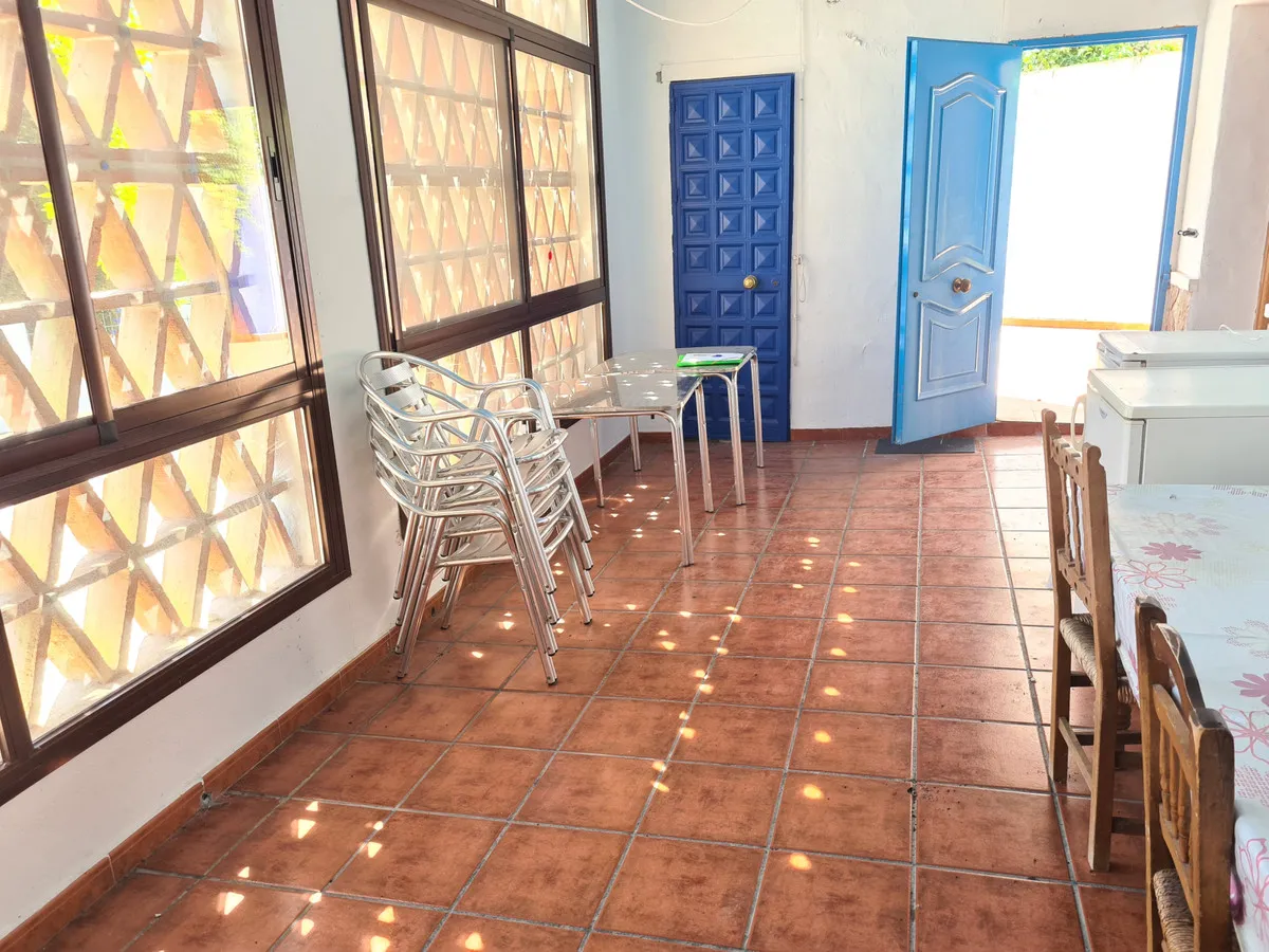 898c3ce7-d941-40a7-a168-c21c5690263f