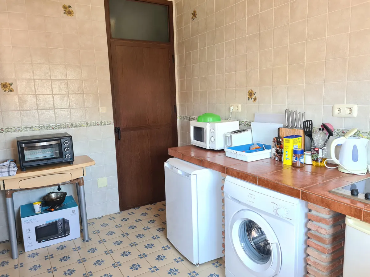 92ea8872-f9dc-4c76-b1d5-b9e08cf0d6bb