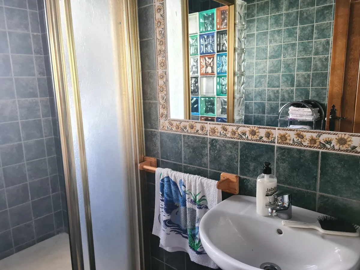 d1812272-7874-4b72-a396-19e3d938439a