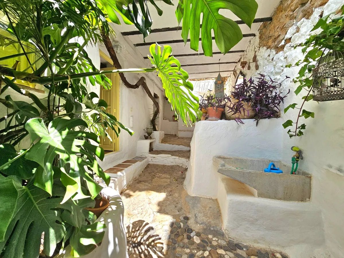 09fb3250-34f8-4ff3-b332-b19c64911316