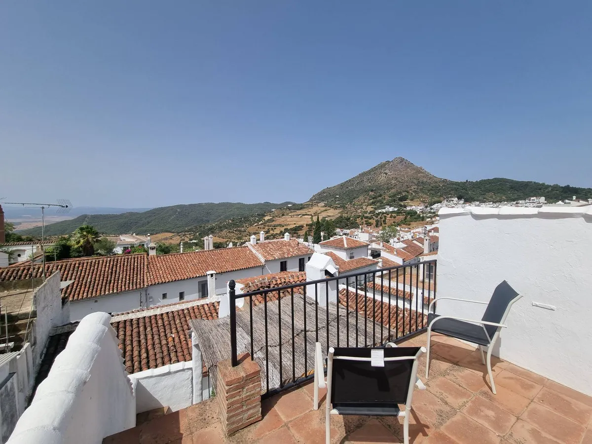 0b000cd9-37d4-4bbd-9585-0d45bf7945d3