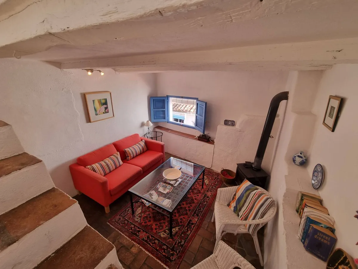 6c4993b2-ad0e-45bd-8bb4-d57d2e8f2c81