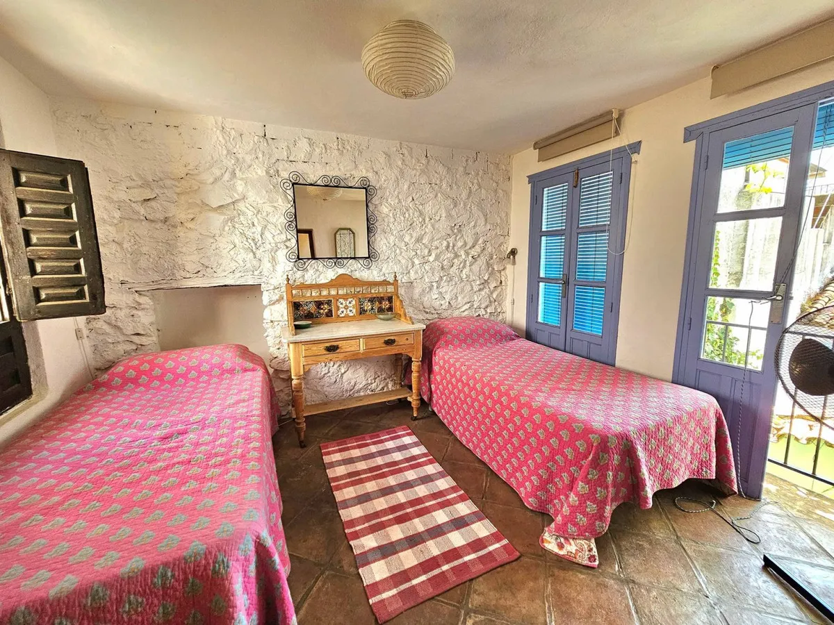 82d7c7dd-53b8-4463-a584-e33543f8ffc0