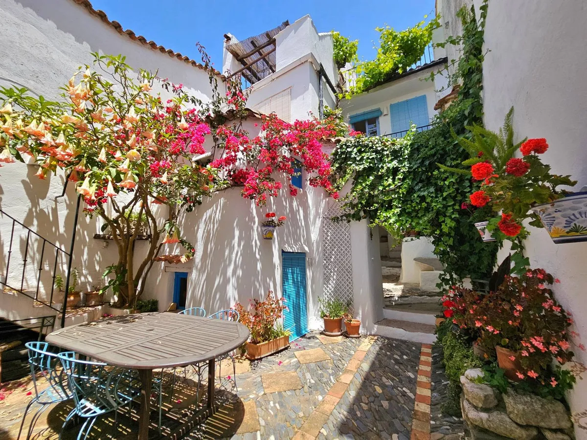 ddaabb8e-3b5e-4c3b-847d-8b5afcaae5fd