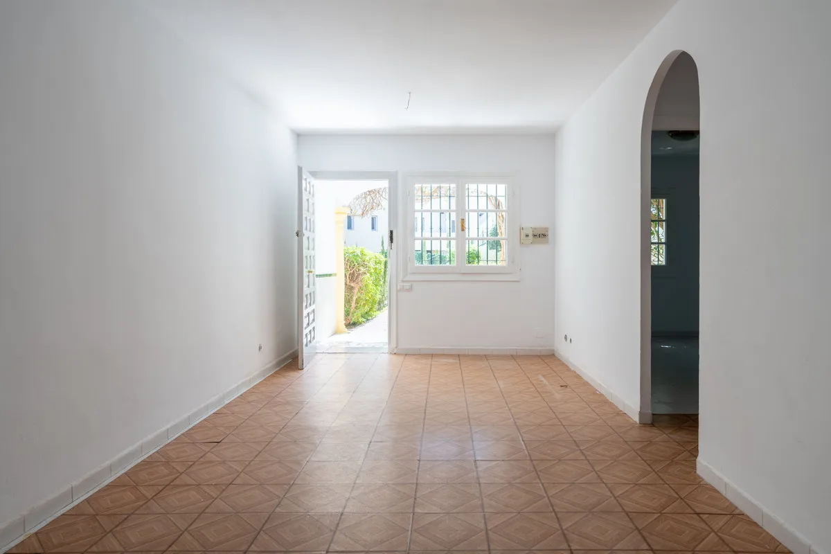 ce7aa180-2ec5-44bf-bc8f-cf6624ac2675