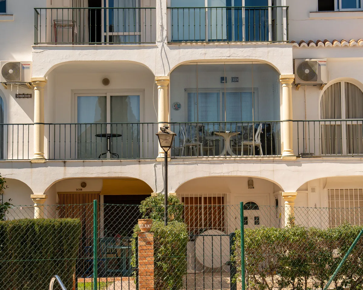 def95967-1e62-4328-a5ae-f8708b02fcd1