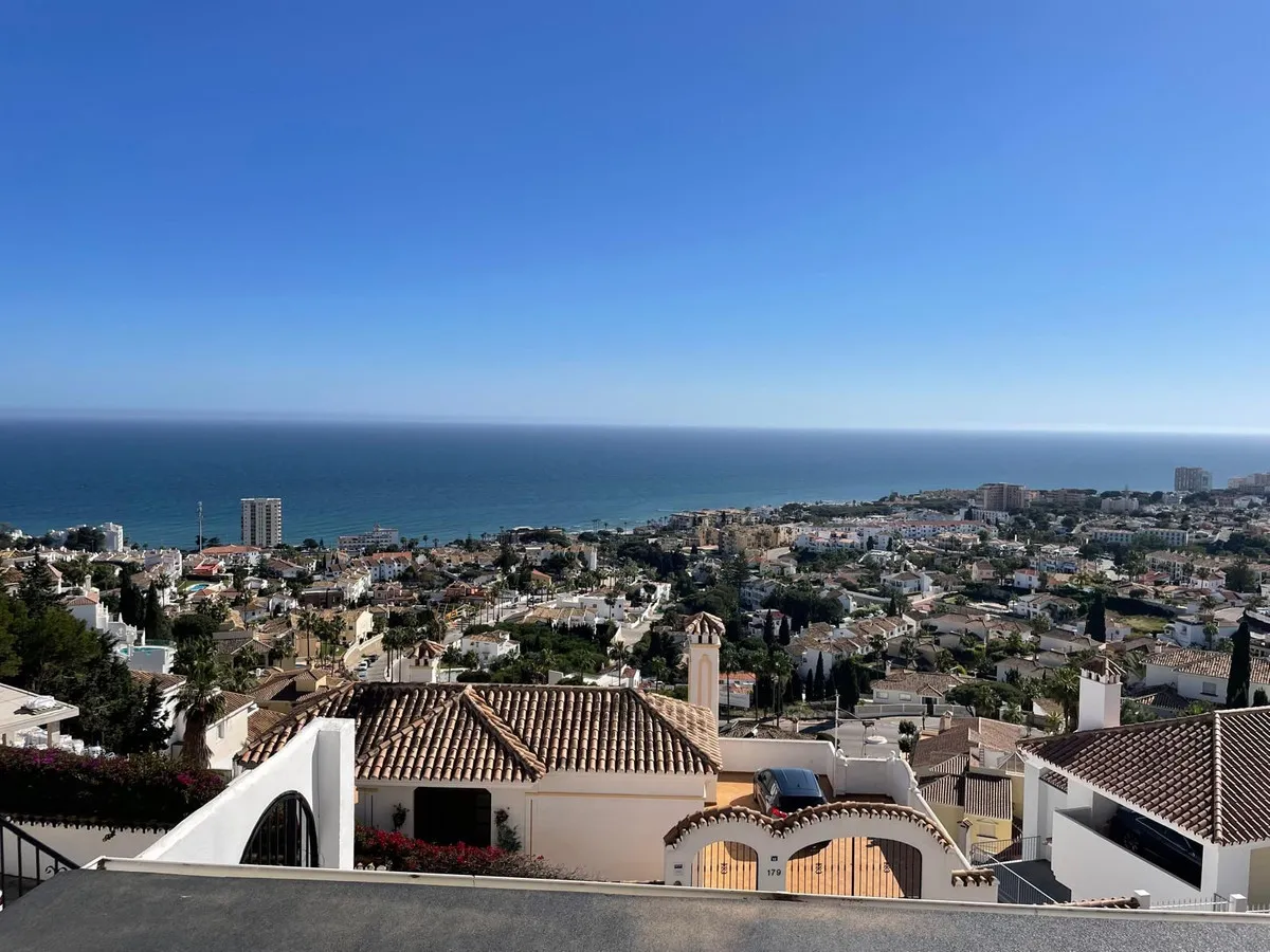 4232e8f4-e7af-4b88-8f4e-bc16685b2b2c