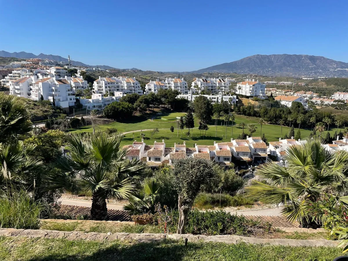 7085fd75-a929-46cb-b918-1e4d4154057c