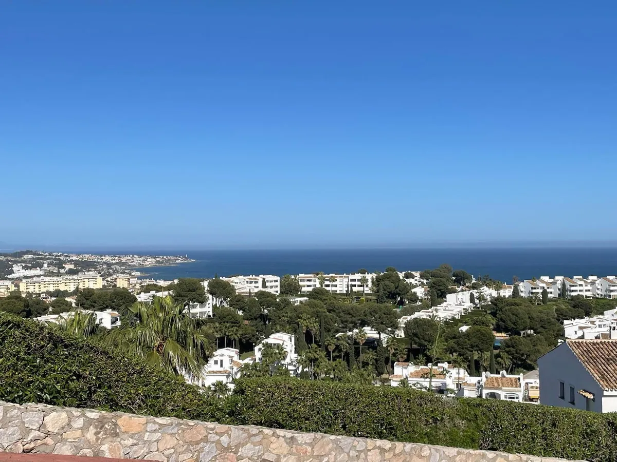 e6a0a984-fb58-4774-94de-2156878bd475