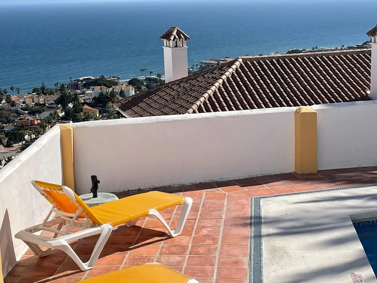 f2bd933f-56ef-4a37-9d8e-effe2cd4e8b8