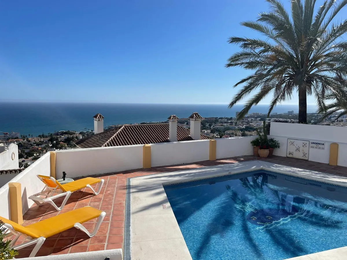 ff9b0c56-b6a8-4d05-a5a7-856b99af5bc5