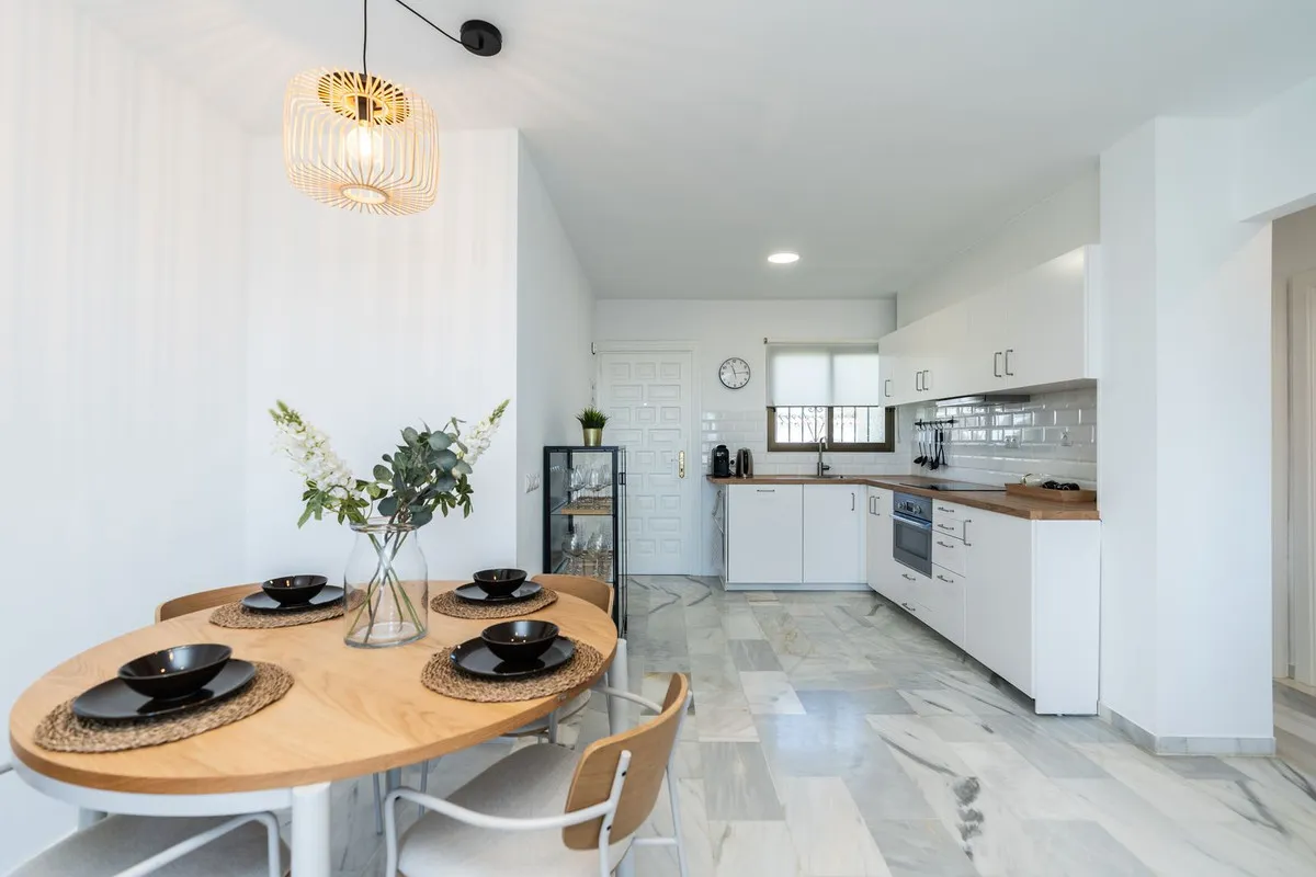 45adf6da-2e11-4e96-9d2d-0df49e3d9e4c