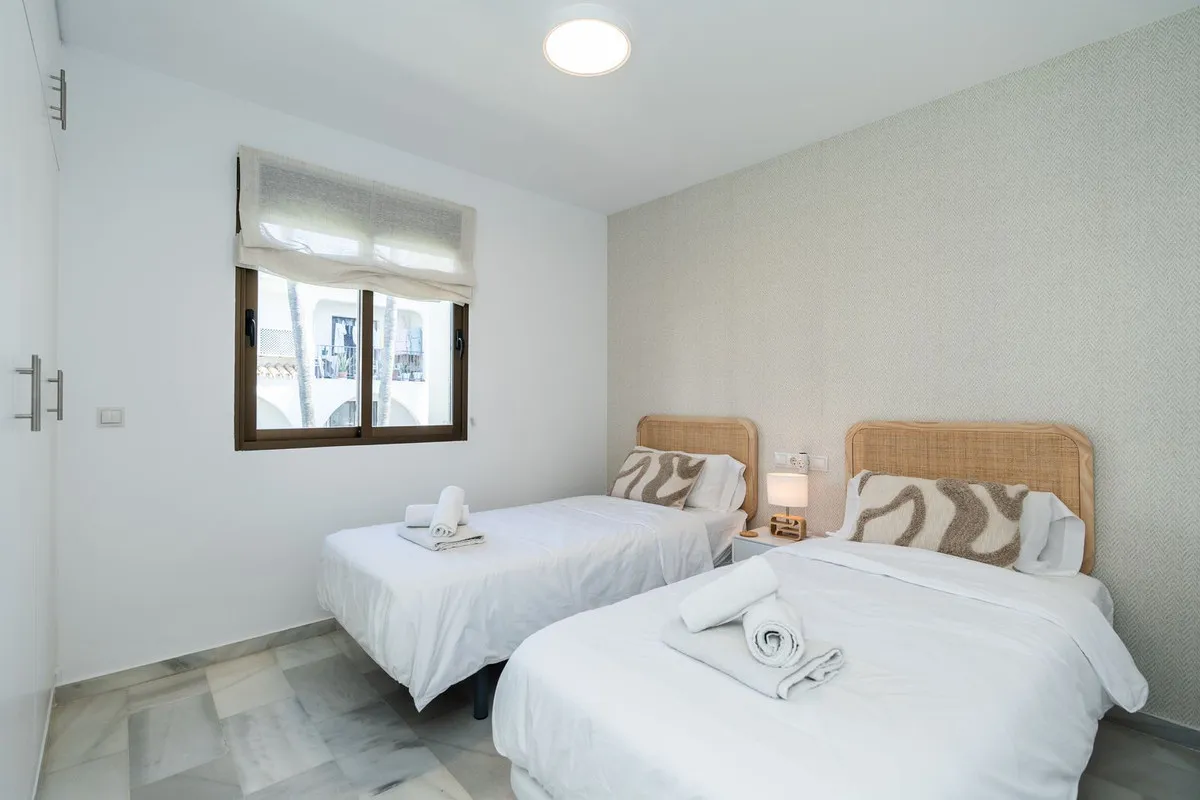 56a2d15c-f206-4e88-8490-6c7f36fb197b