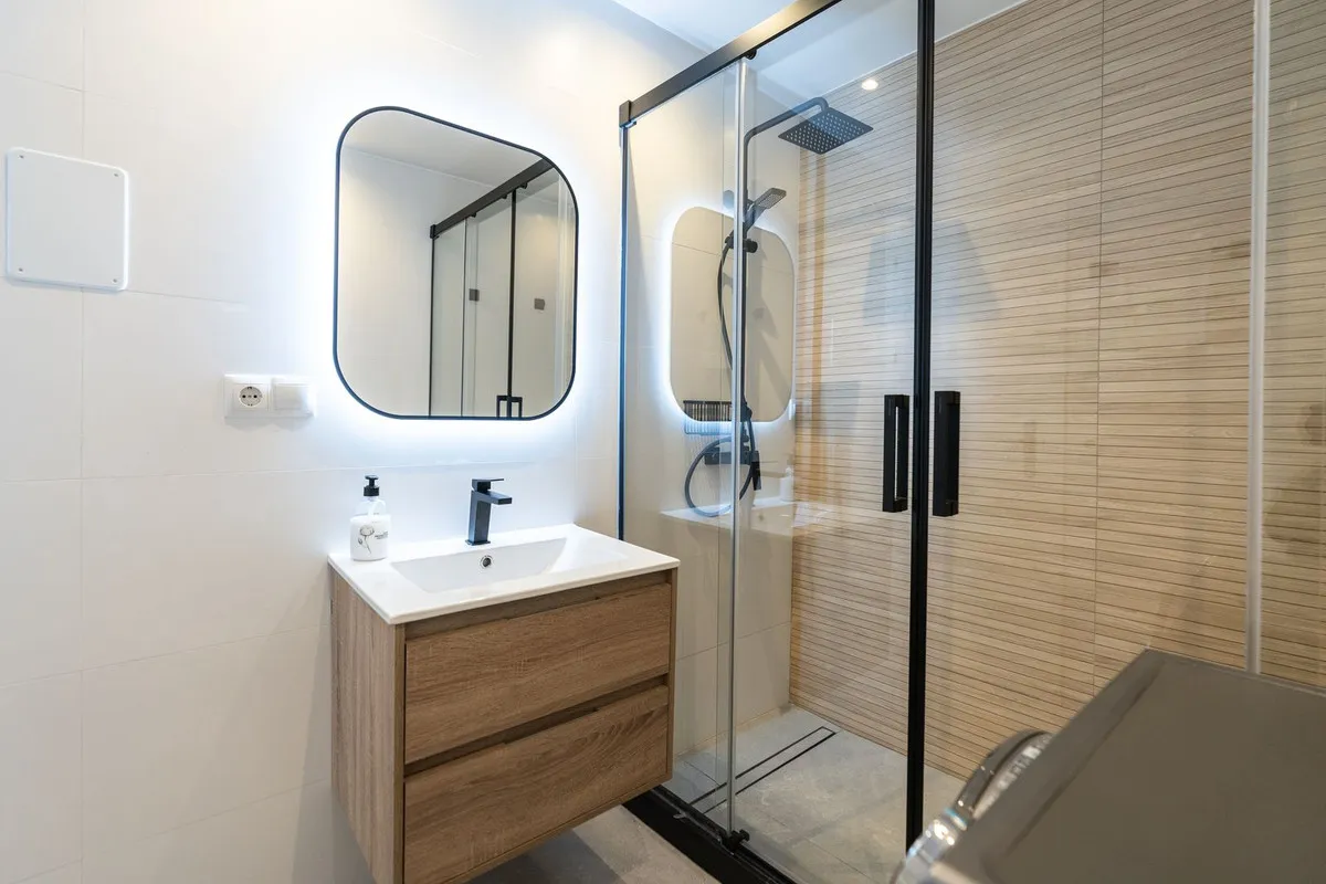 ee21284c-61d8-4035-bd95-45af7cd26ac4