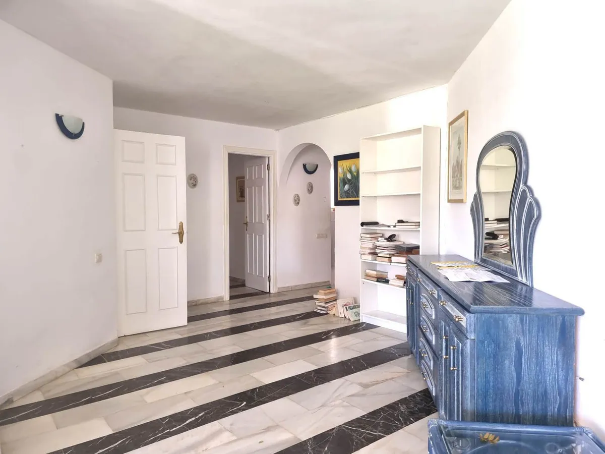 2b994d07-c5f1-4cd7-a46c-d43070781bba