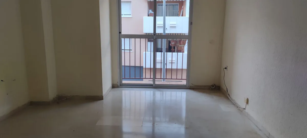 a98ba773-a0d1-4cff-8133-5ed6c5621772