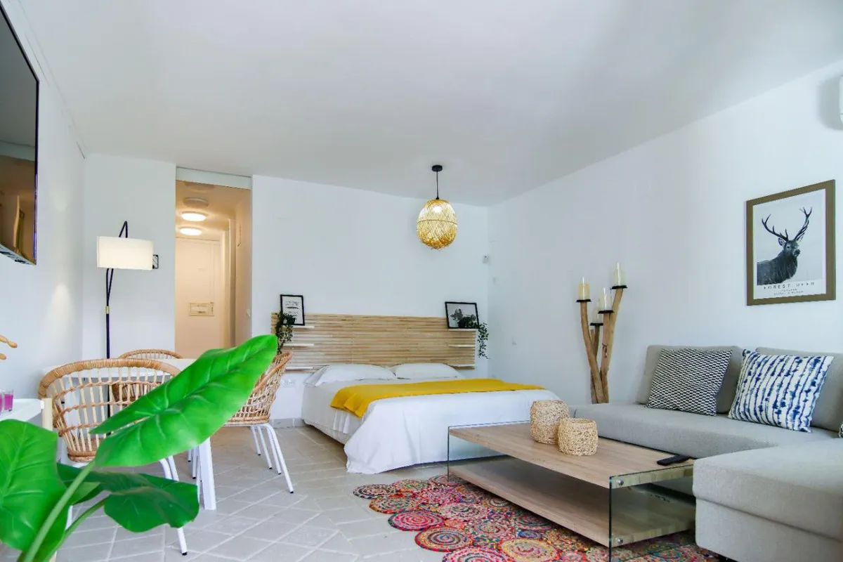 97c53c51-d6f9-449a-aaf3-09687f6df211