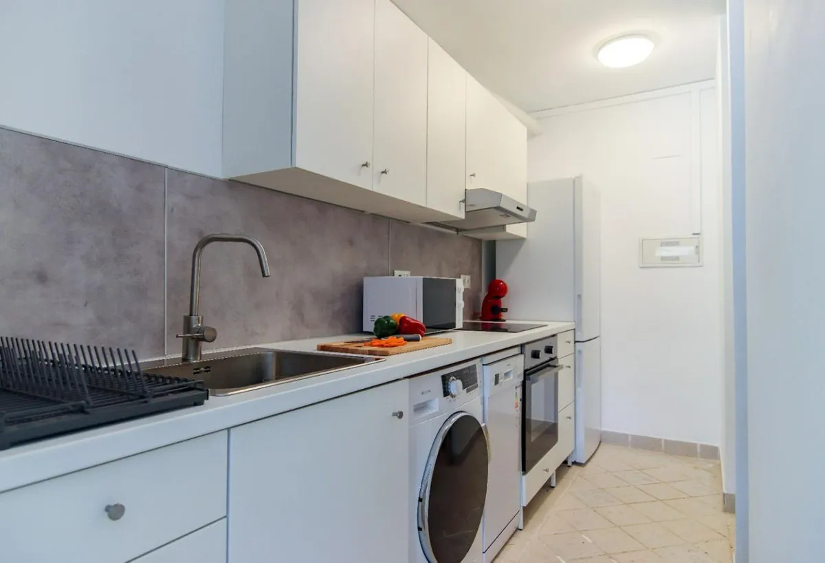 abc2477b-dcdf-434b-8606-b51d54acc533