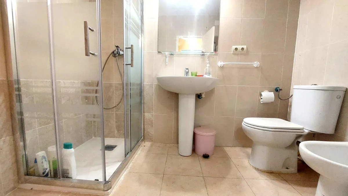 f0c962e4-6424-42a4-8d18-910f7b61626e