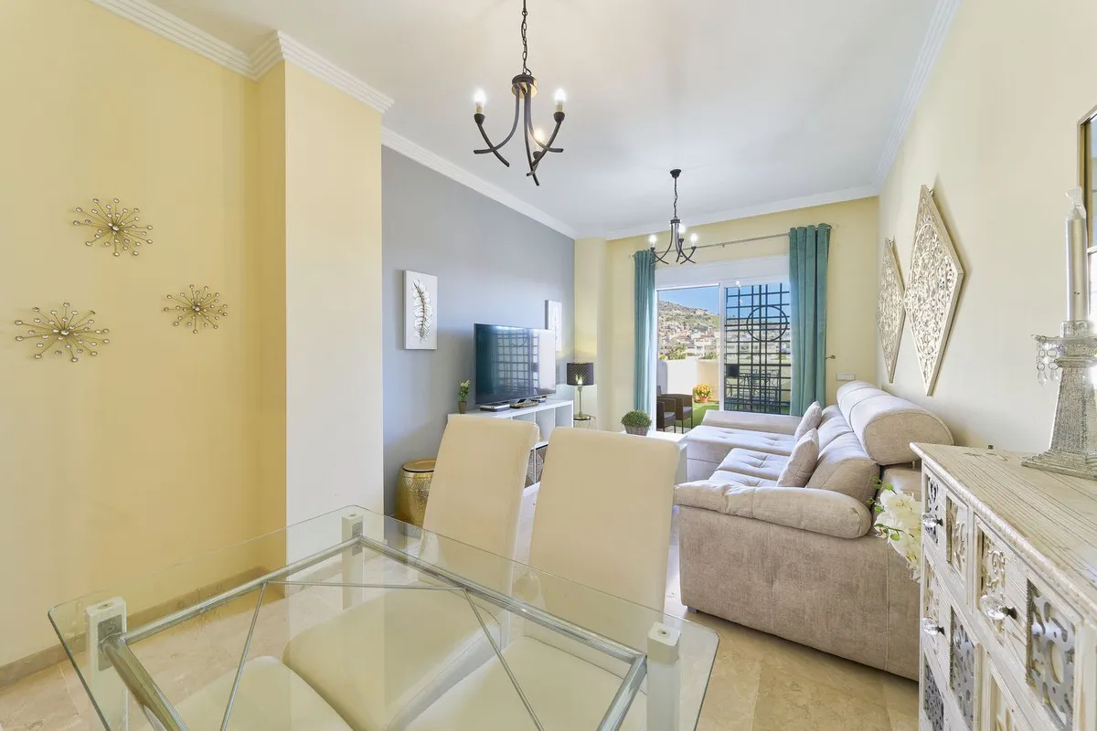 8b02cad1-1fda-43aa-a9cb-c535637983eb