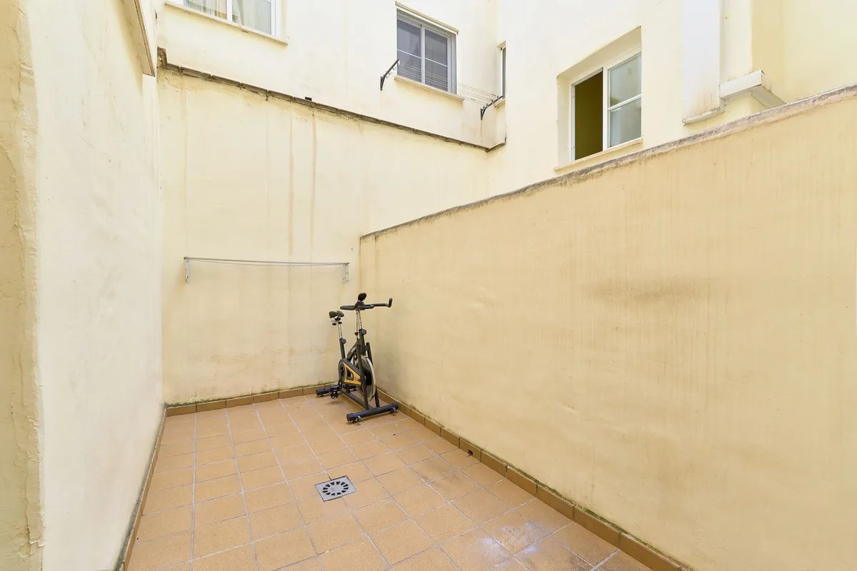 9bf8af2e-db72-4d47-a2e6-1ad11d71f93d