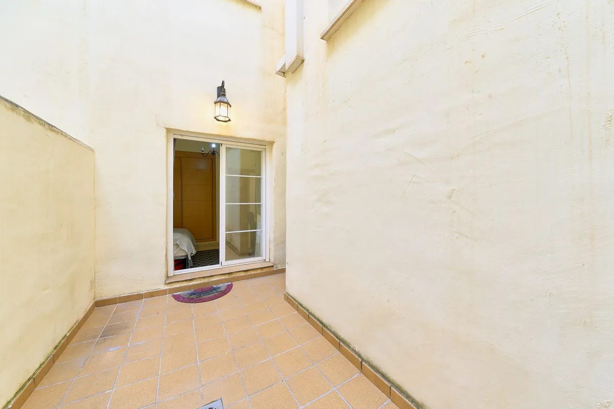 ccef51f2-765d-4b1b-97aa-b0c616fe8d37