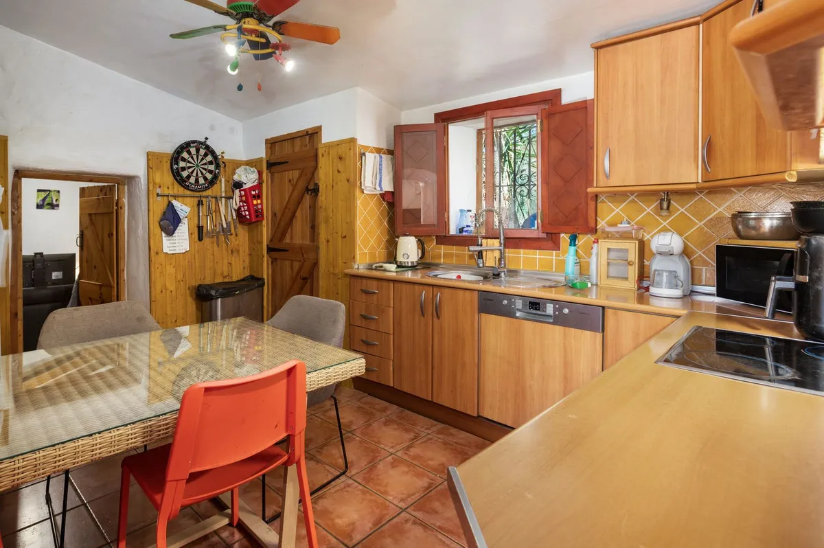 598629fa-8f17-4cc1-9d01-907d9de9d8b4