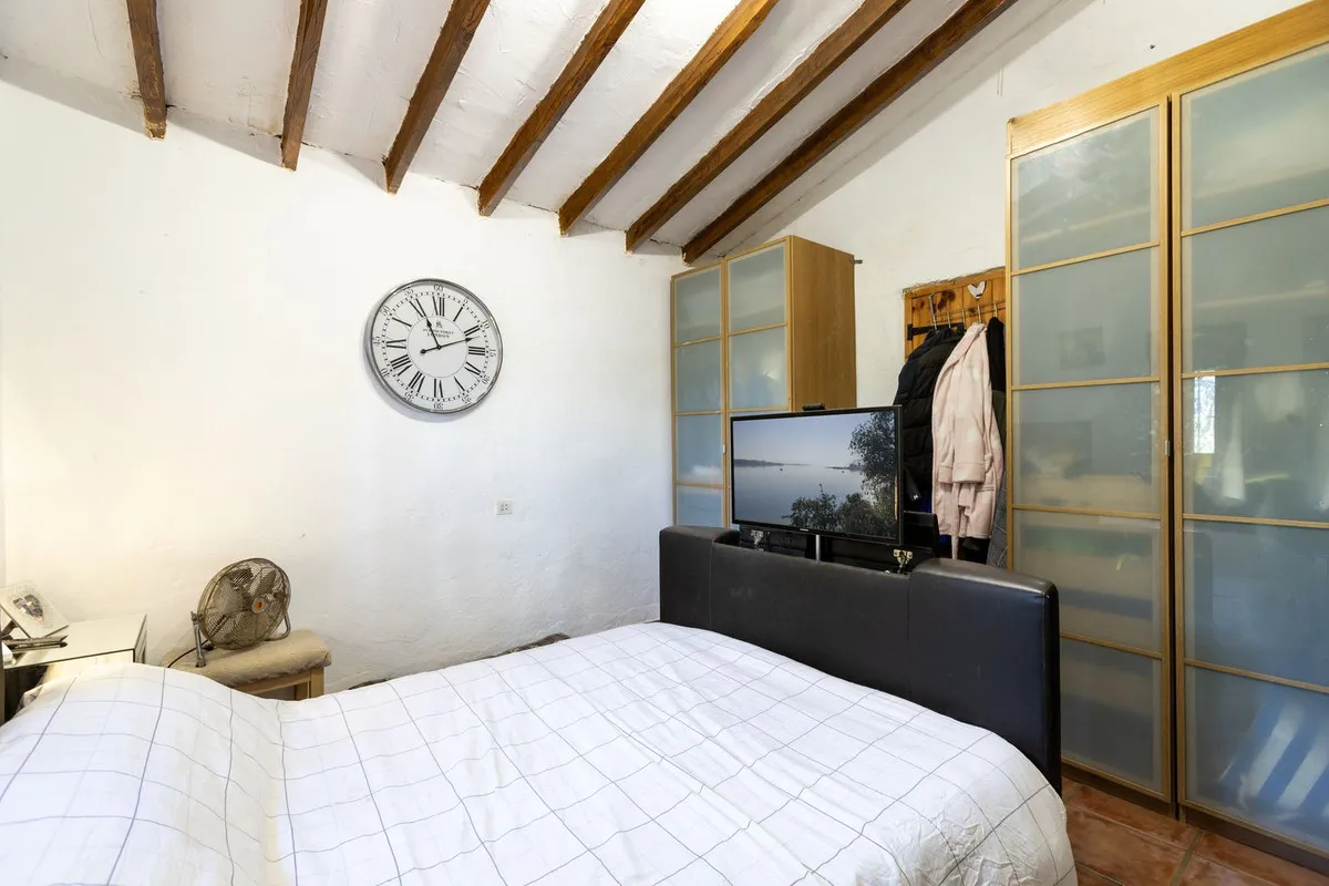 6973b38c-869a-4ccc-a011-466bb941cbde