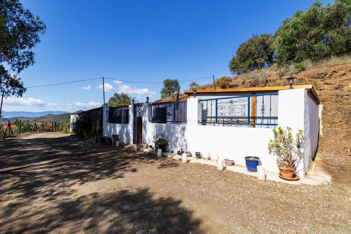 834550b9-68ad-4acd-9373-cd7d7cffb16e