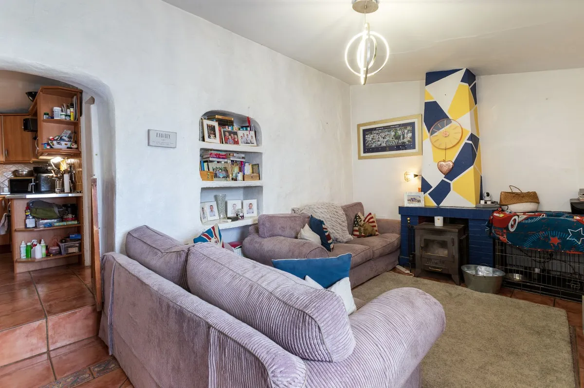 b9da9143-f4ea-476d-88a6-523bd0783f79