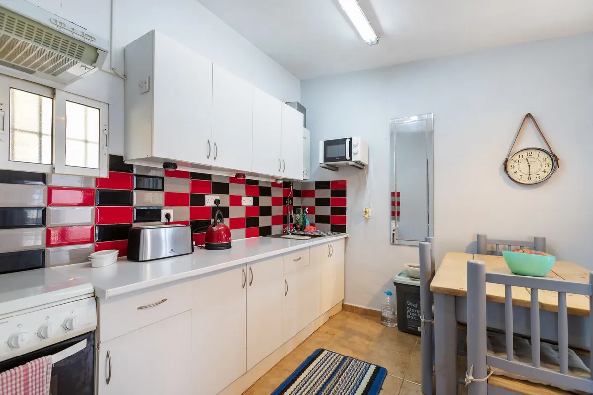 f1323817-f433-499e-82dd-10abc7fb60de