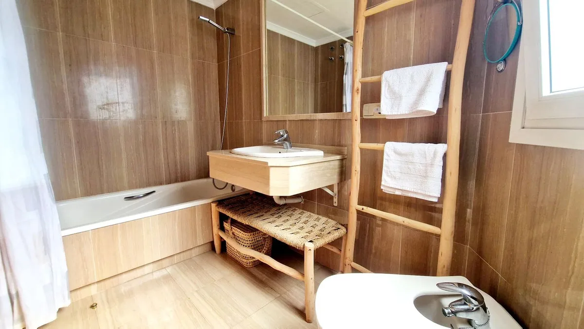 d242e4e7-186b-47df-9d73-e4dd80526a68