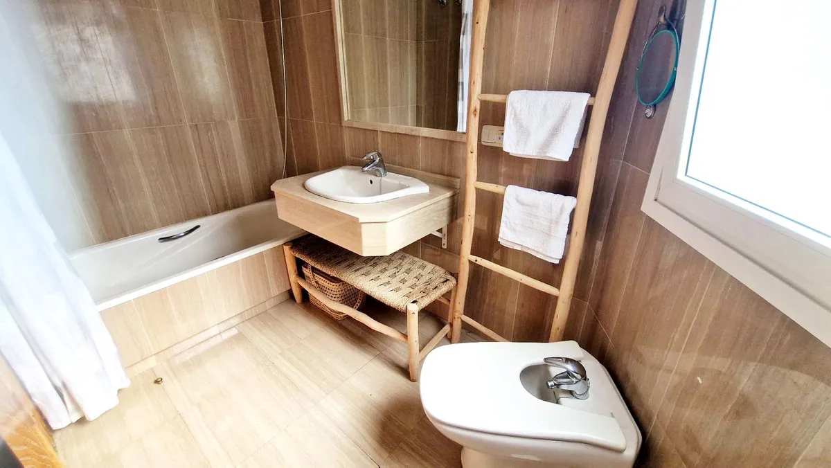 edfca5b9-e5ab-46cf-a5bd-c0088c4930a8