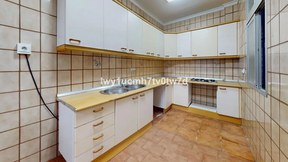 34f44dd1-2203-4a64-8f03-a868776fe458