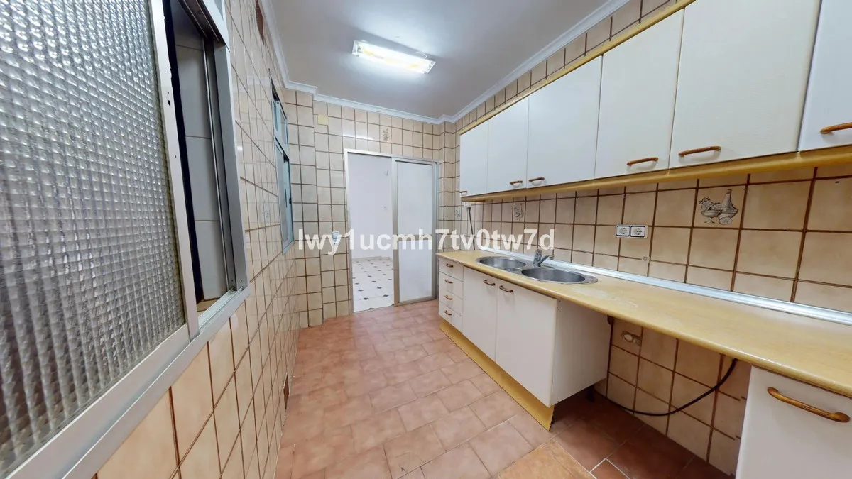 4ec90706-1cd5-4002-a88c-9a8ee65b3572