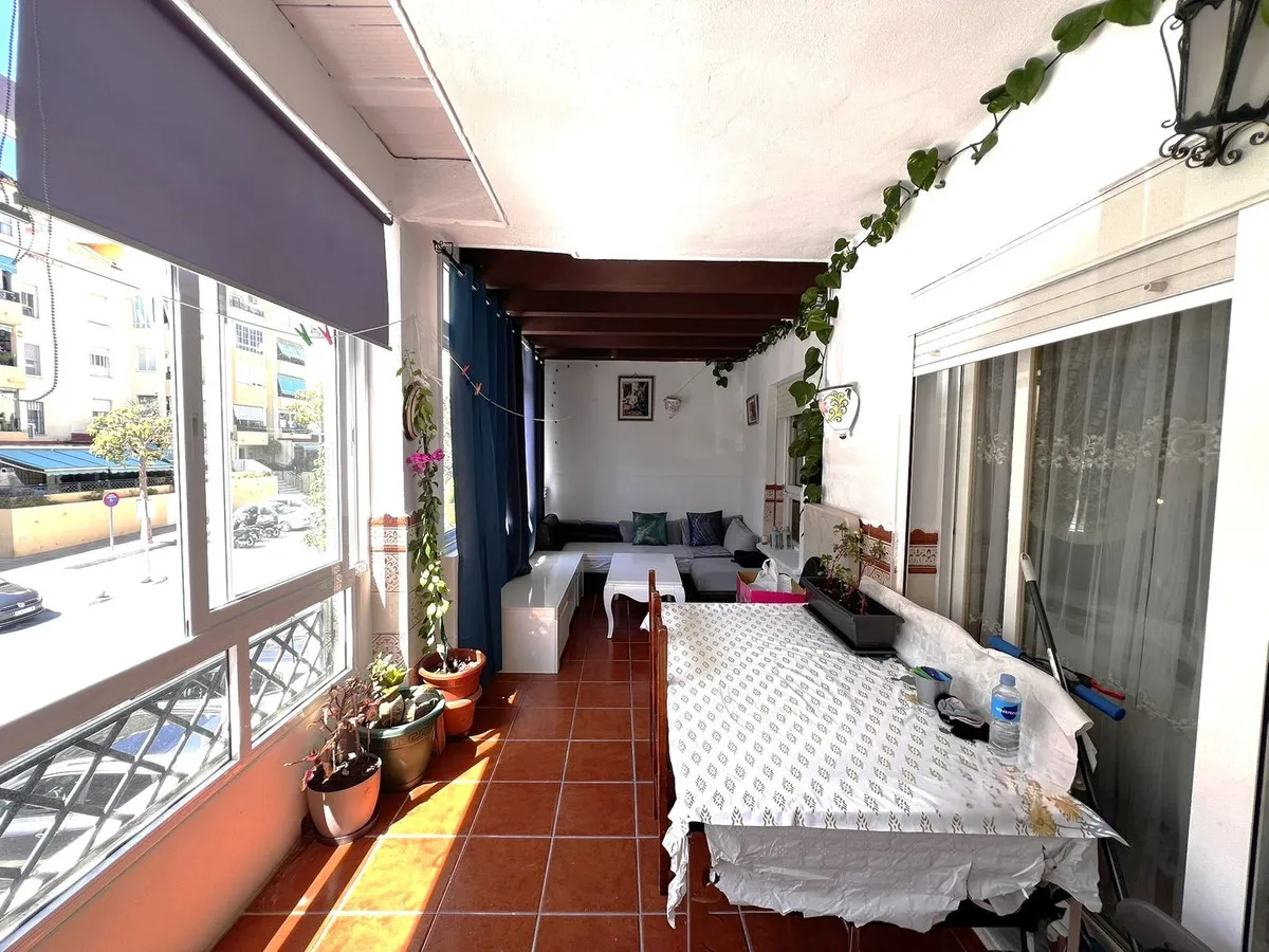 b08e4b09-1ba6-416f-9bc7-12bd8a869bde