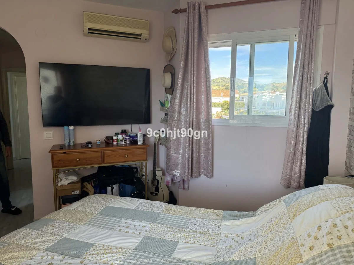 f9e2fab5-dea9-4323-becb-bfce29eeae99