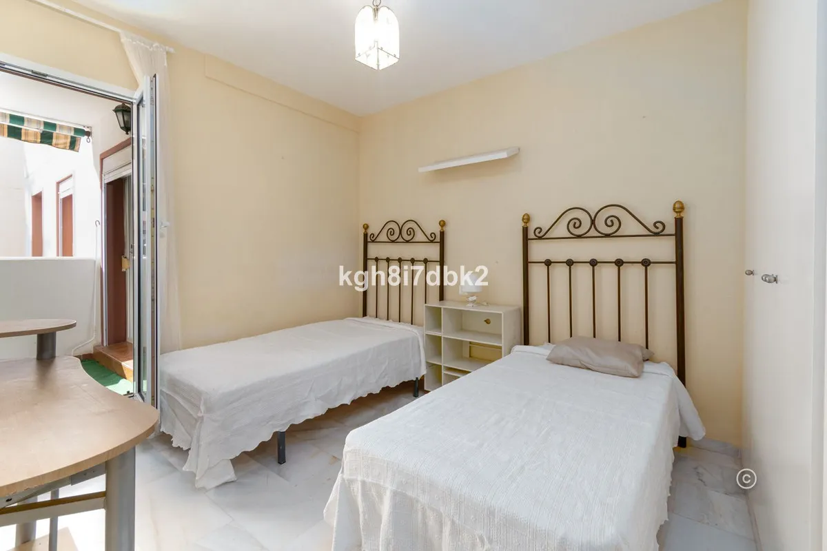 646b050e-7350-41f2-8970-a7d4e54dc8be