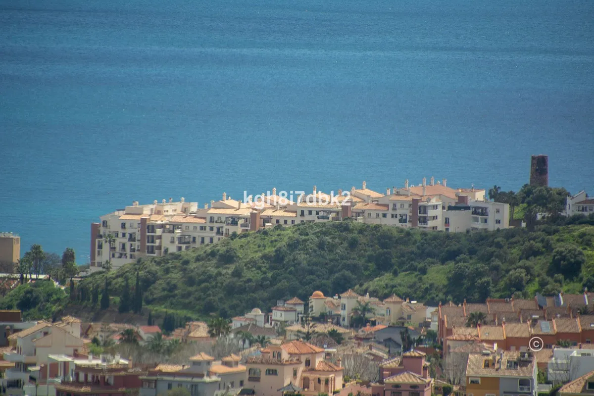 87d303e5-c07e-44ed-a905-d84eb084558c