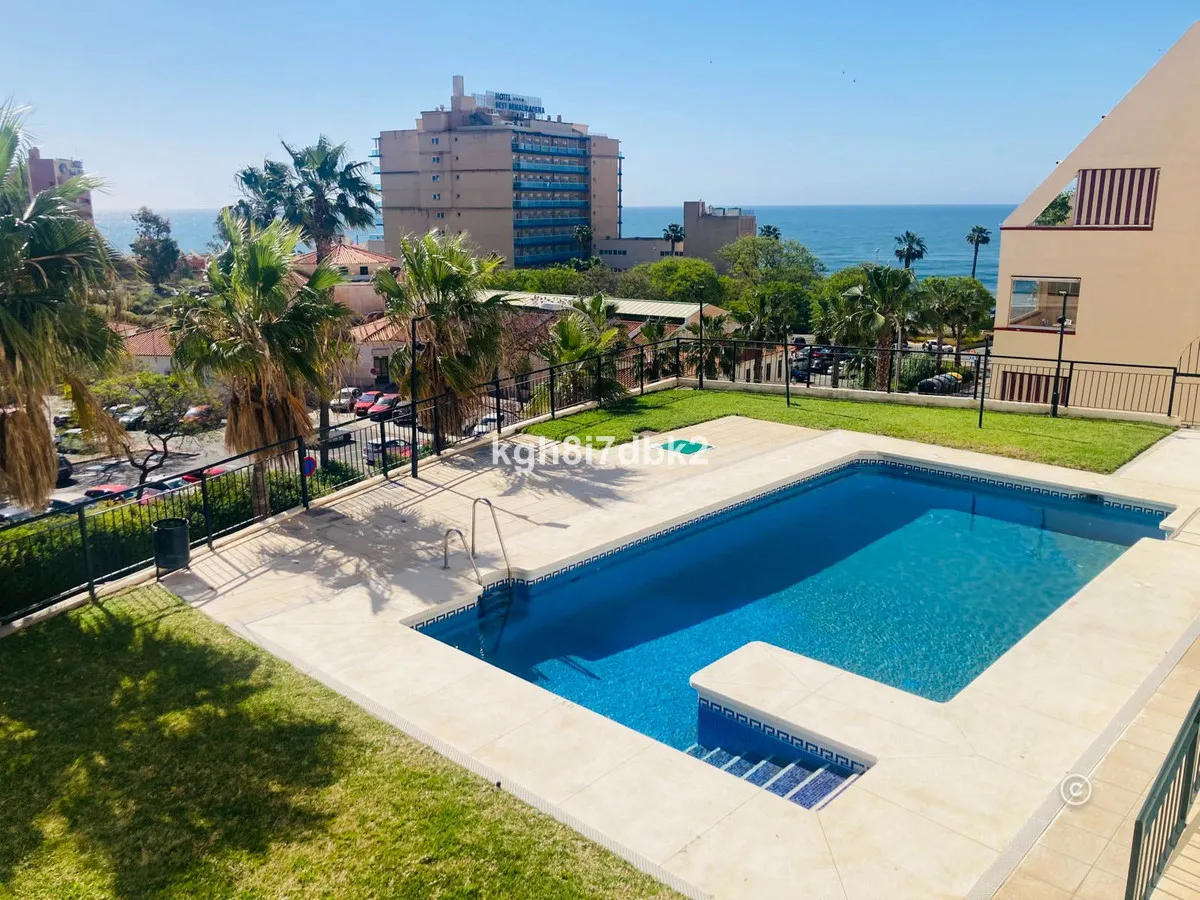 a0c85bb6-f10d-4255-888c-f8857098ce16