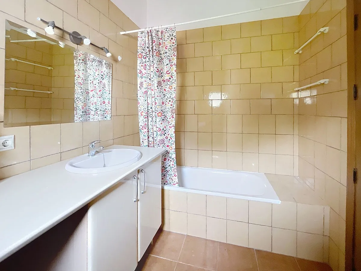 06593730-0005-4aff-be81-7f044b668a44