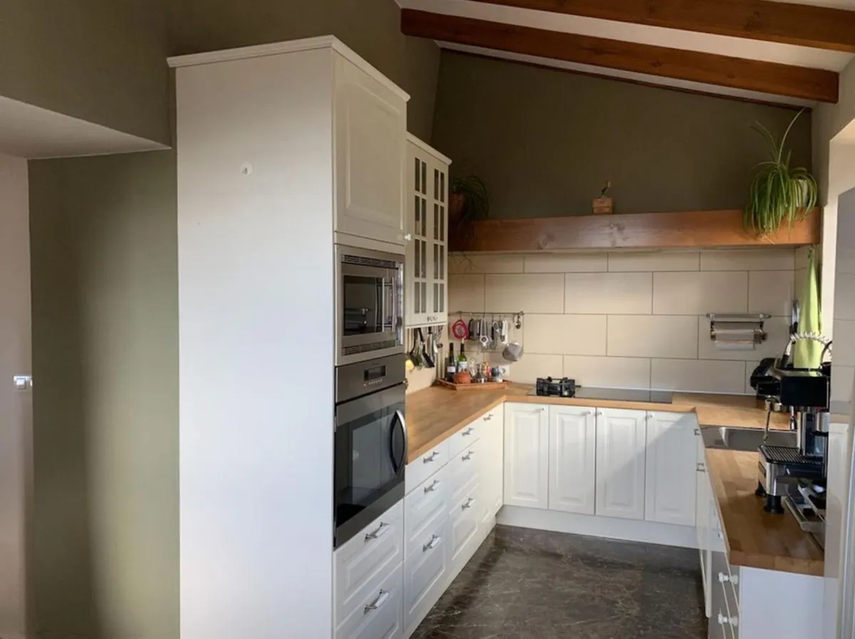 bb7344d5-e52a-4b24-839f-3817f4f06d5a