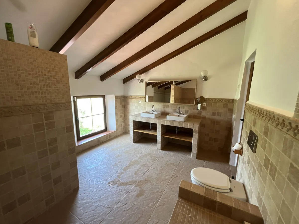 c44bb150-aa85-49a8-9fb6-f8bd45234154