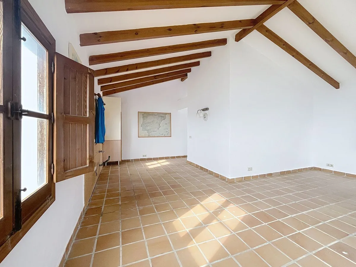 eaae6cd5-81d3-4746-9116-4ce3ca3cfb9e