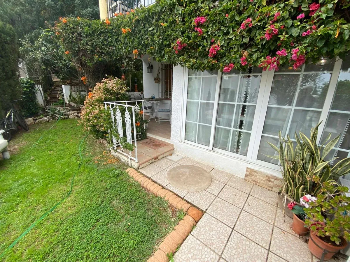 69f5d8ee-5eba-4c12-ae6c-a56cf738b691